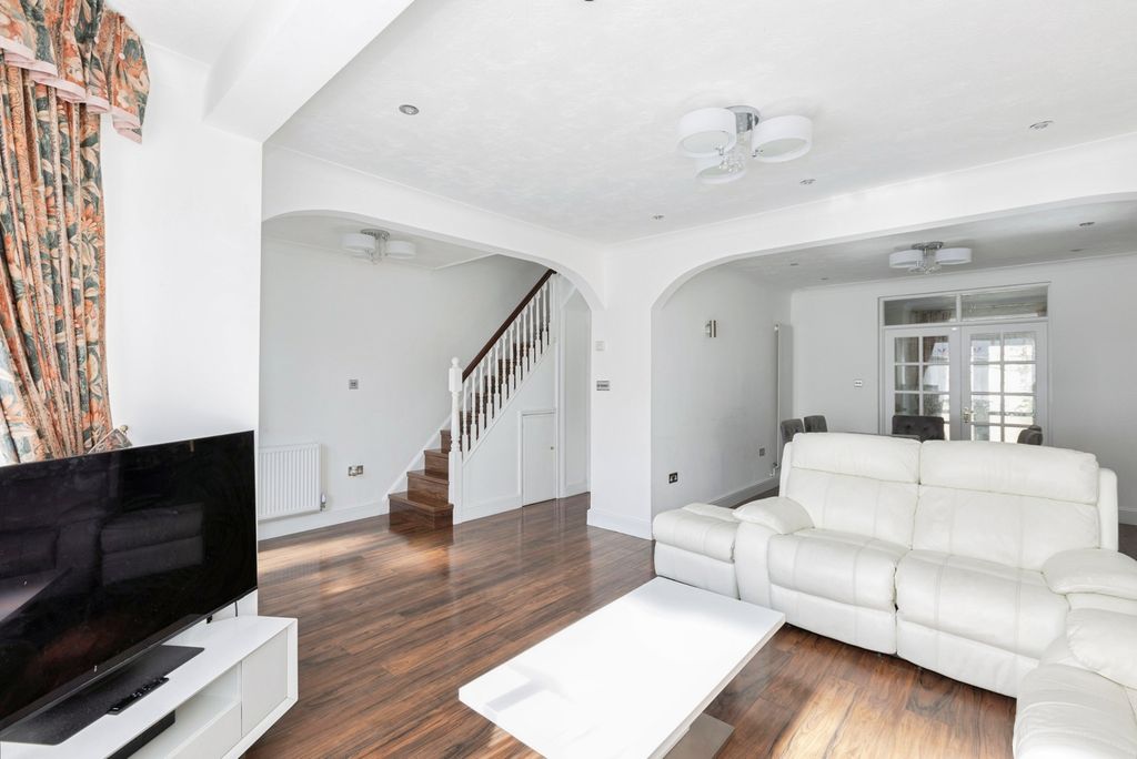 Property photo 2 of 18 Pbox-Img.Jpg