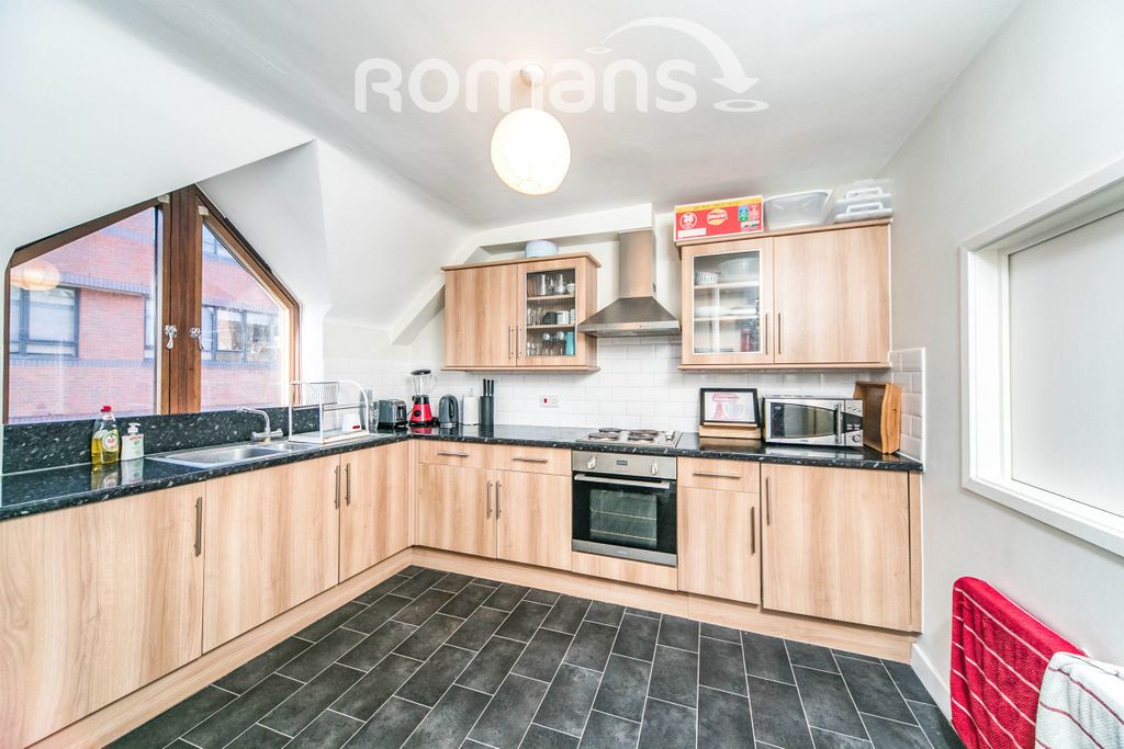 Property photo 3 of 8 9Acc7d93-169E-471B-9