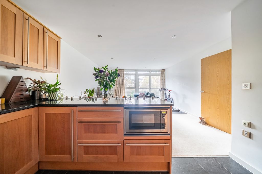 Property photo 3 of 18