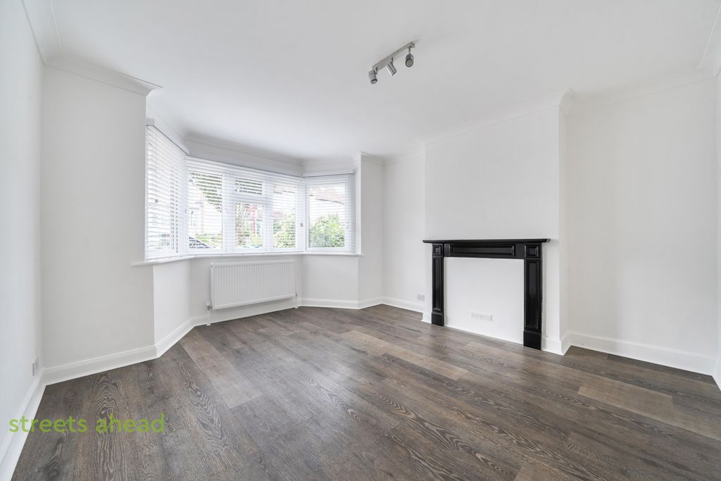 Property photo 1 of 14 F2A30345-6314-4B5...