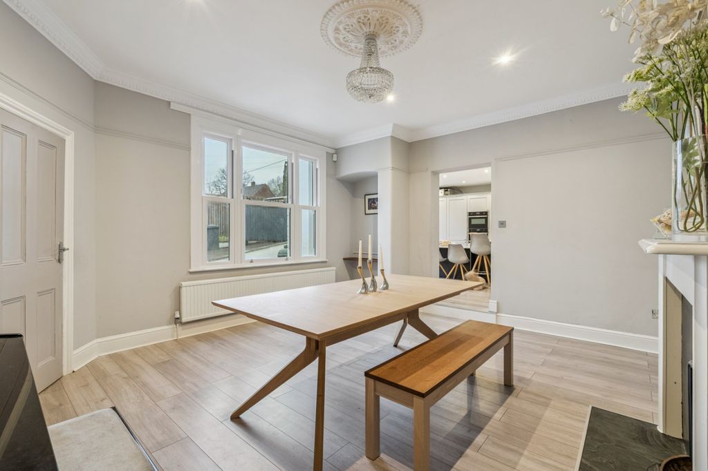 Property photo 3 of 33 Picture No. 02