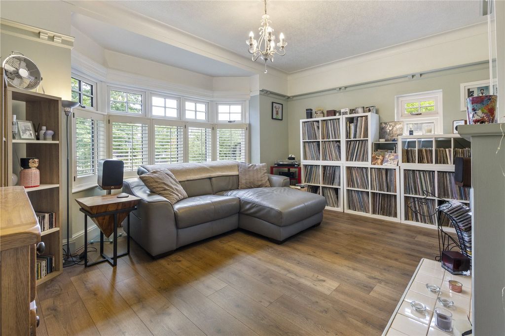 Property photo 3 of 40 Picture No. 30