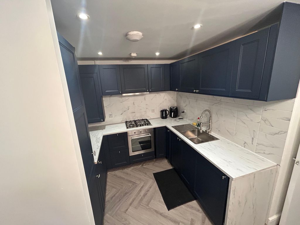 Property photo 1 of 25