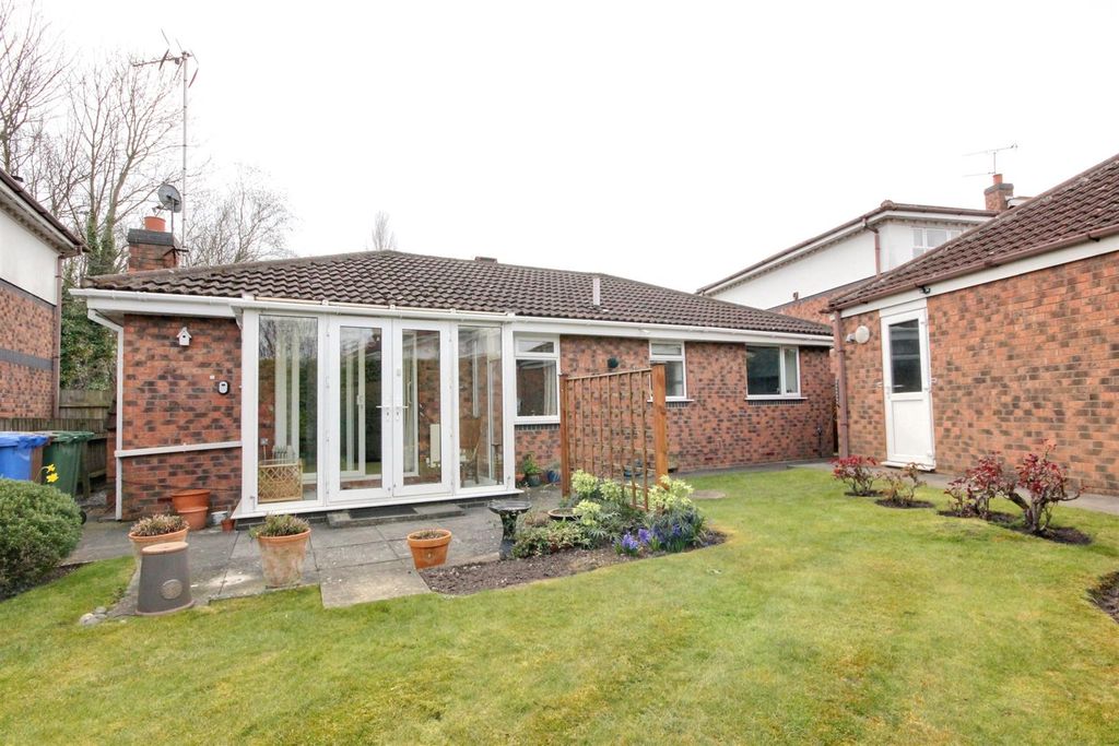 Property photo 2 of 16