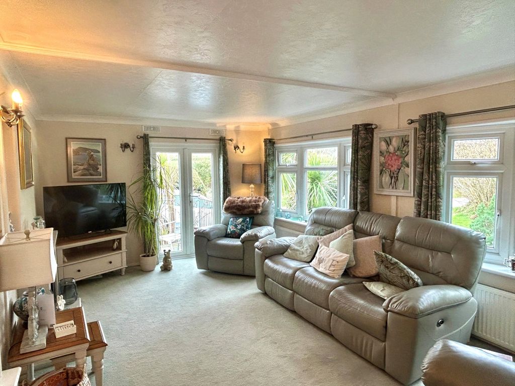 Property photo 2 of 13 Picture No. 26