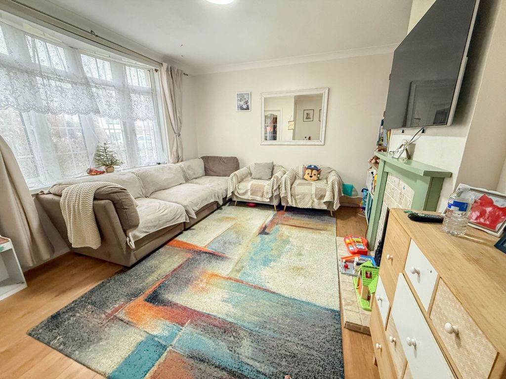 Property photo 2 of 12