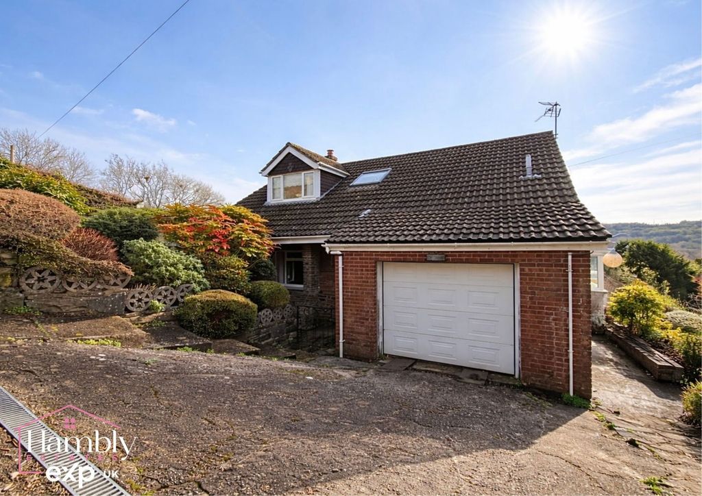 Property photo 2 of 23