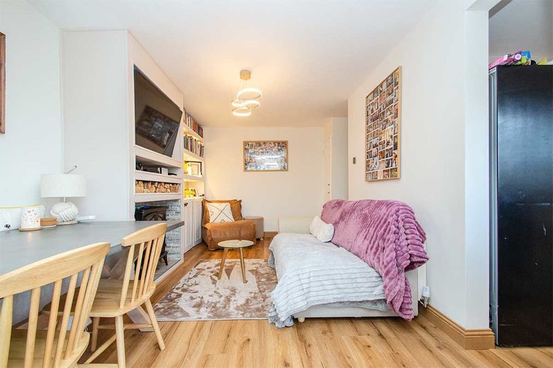 Property photo 3 of 20 Photo 14