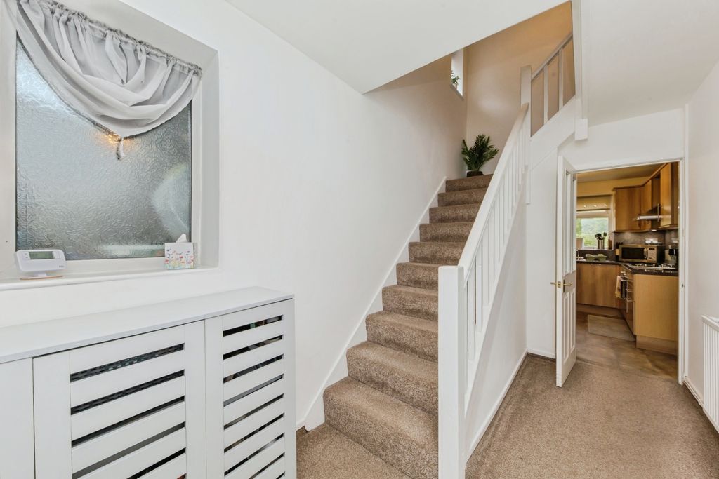 Property photo 2 of 16 Photo