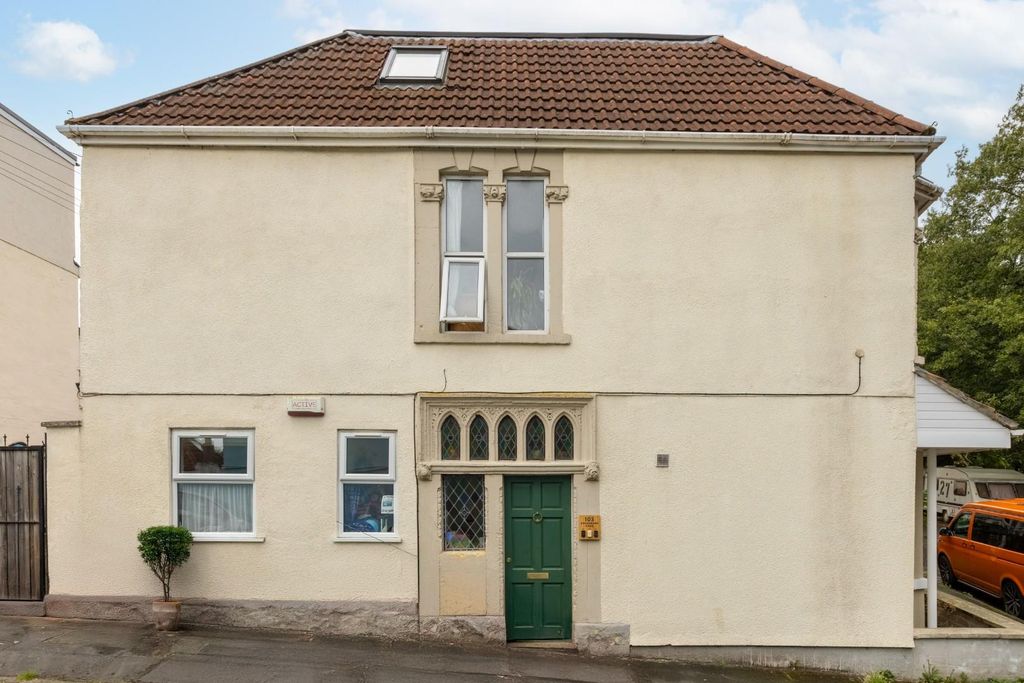 Property photo 2 of 20 Flat 3, 103 Greenbank Road, Bs5-21.Jpg