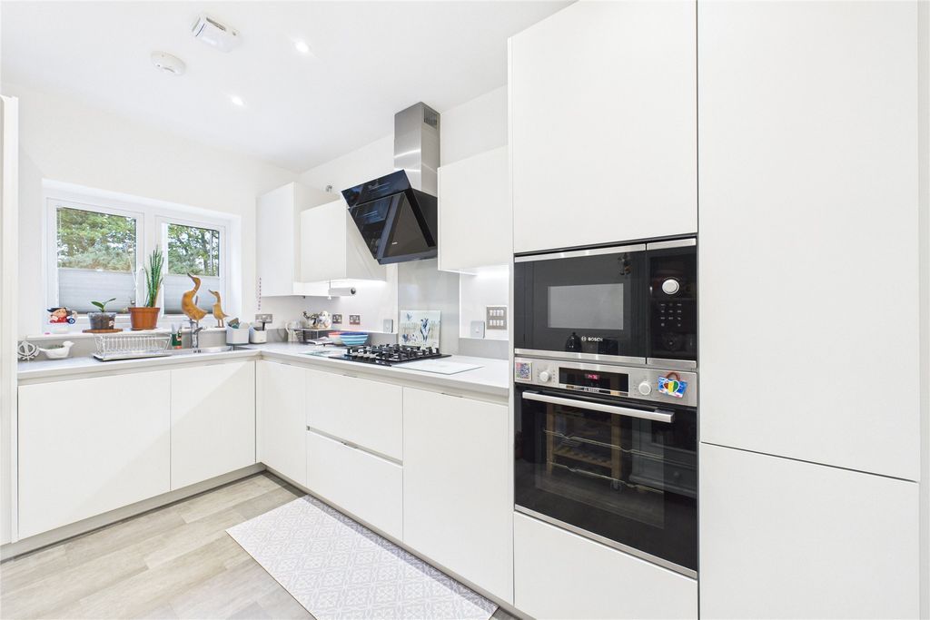 Property photo 3 of 12 Picture No. 16