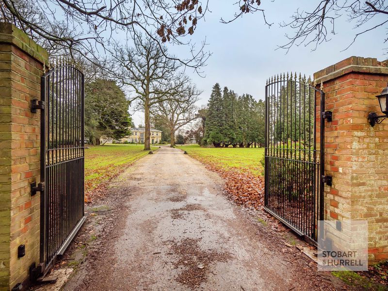 Property photo 3 of 34 Gated Entrance
