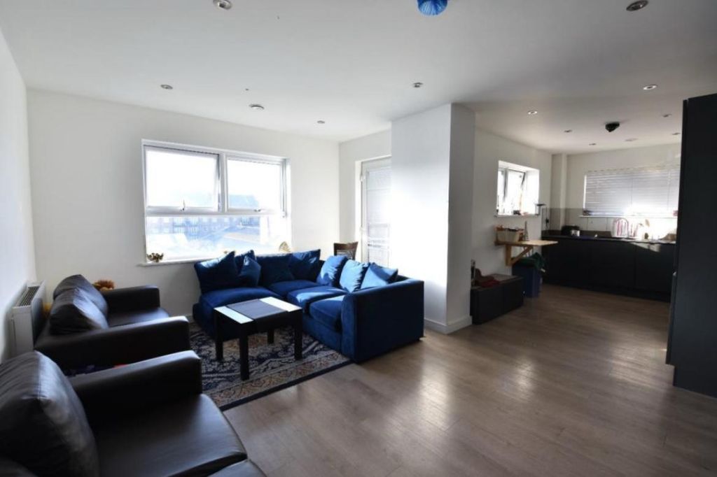 Property photo 3 of 8 Whatsapp Image 2025-10-20 At 1.01.15 Pm (7).Jpeg