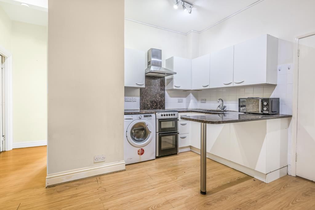 Property photo 3 of 9 Kitchen