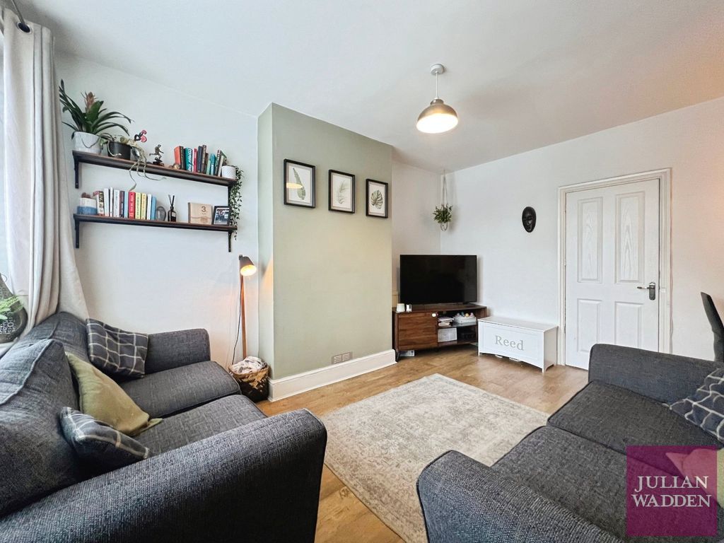 Property photo 3 of 9 Picture 3