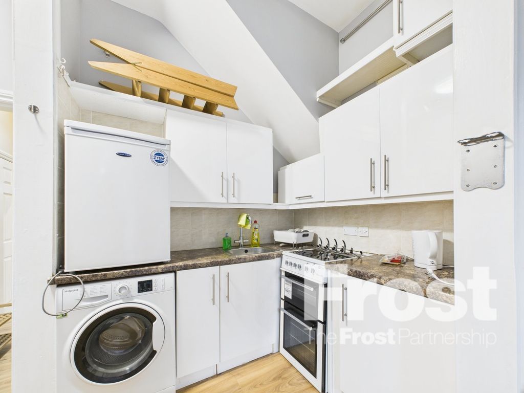 Property photo 3 of 5 Picture No. 04