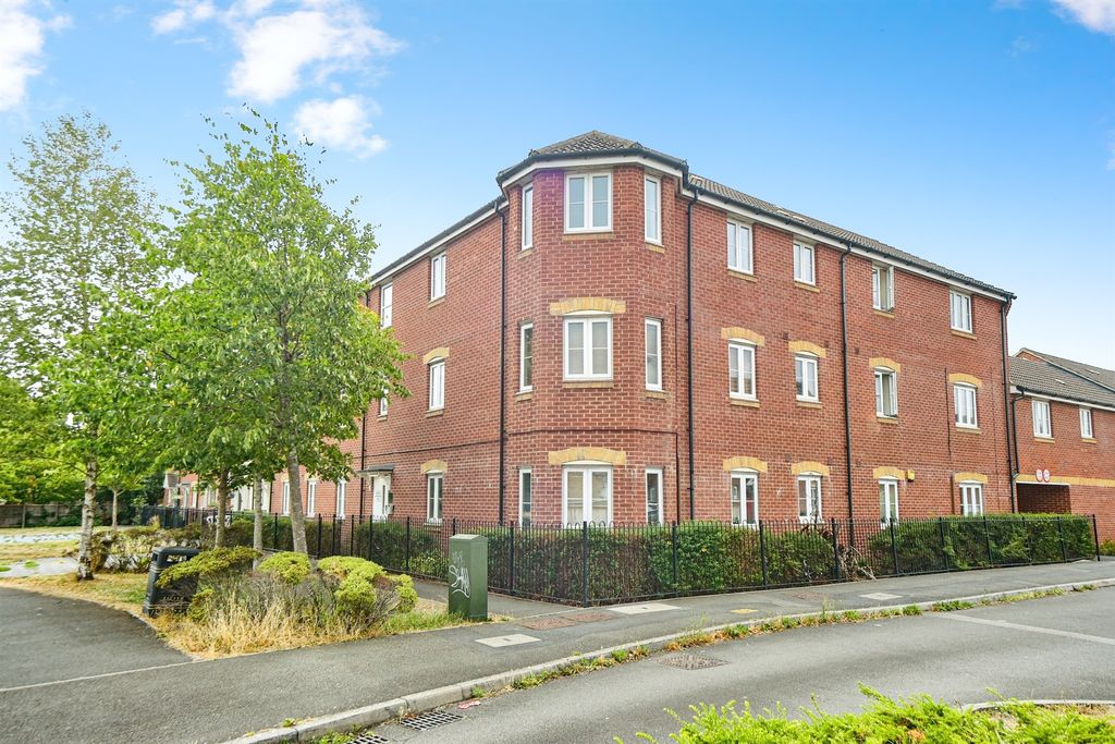 Property photo 1 of 11