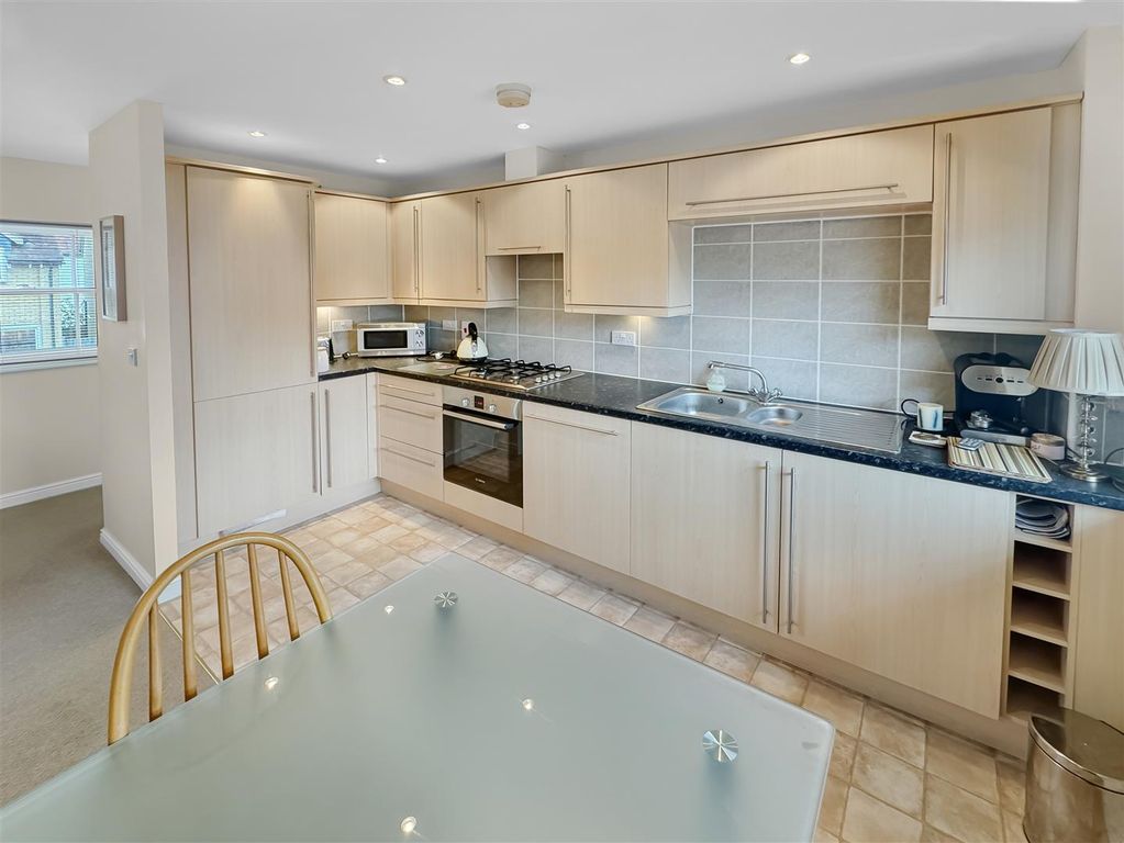 Property photo 2 of 10 6d94A68d83891856Ae5Aa894B371542Cf7F0d999.Jpg