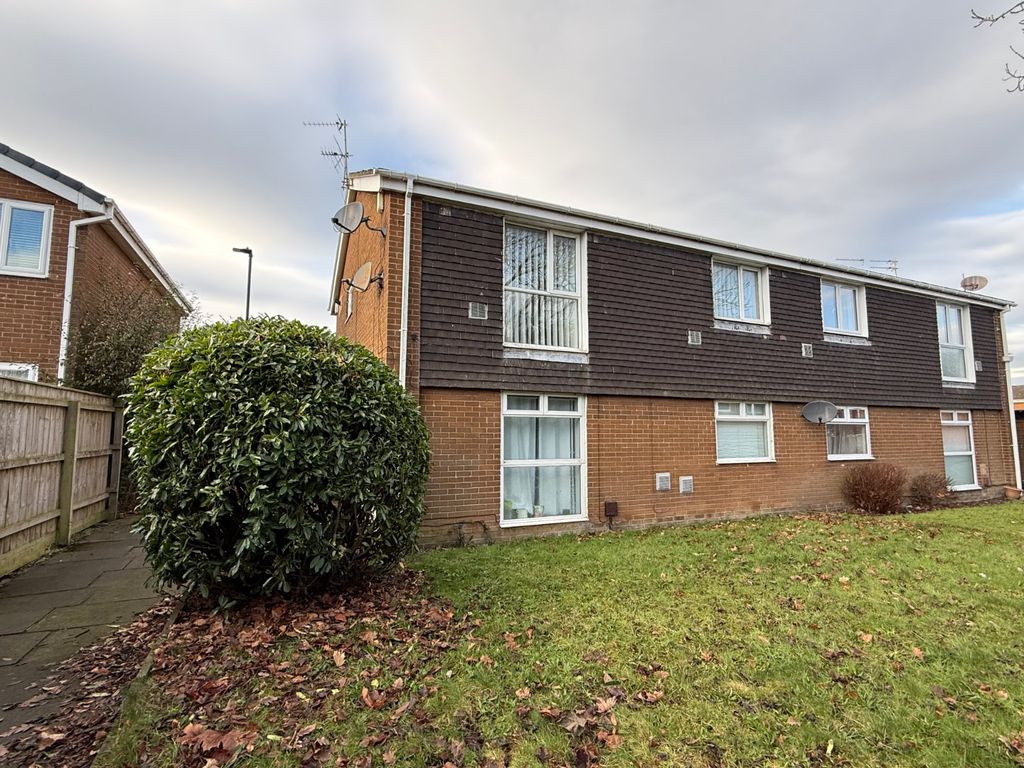 Property photo 1 of 8 Outside