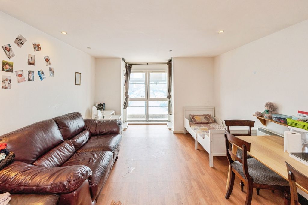 Property photo 3 of 14 Pbox-Img.Jpg