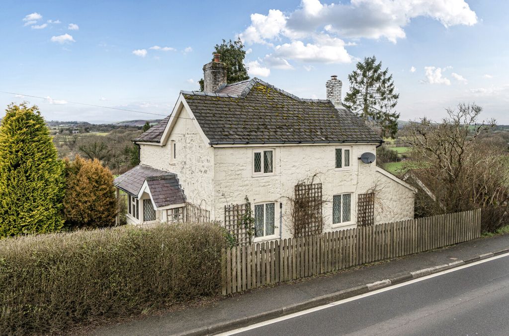 Property photo 1 of 22 1409981-1-698B369...