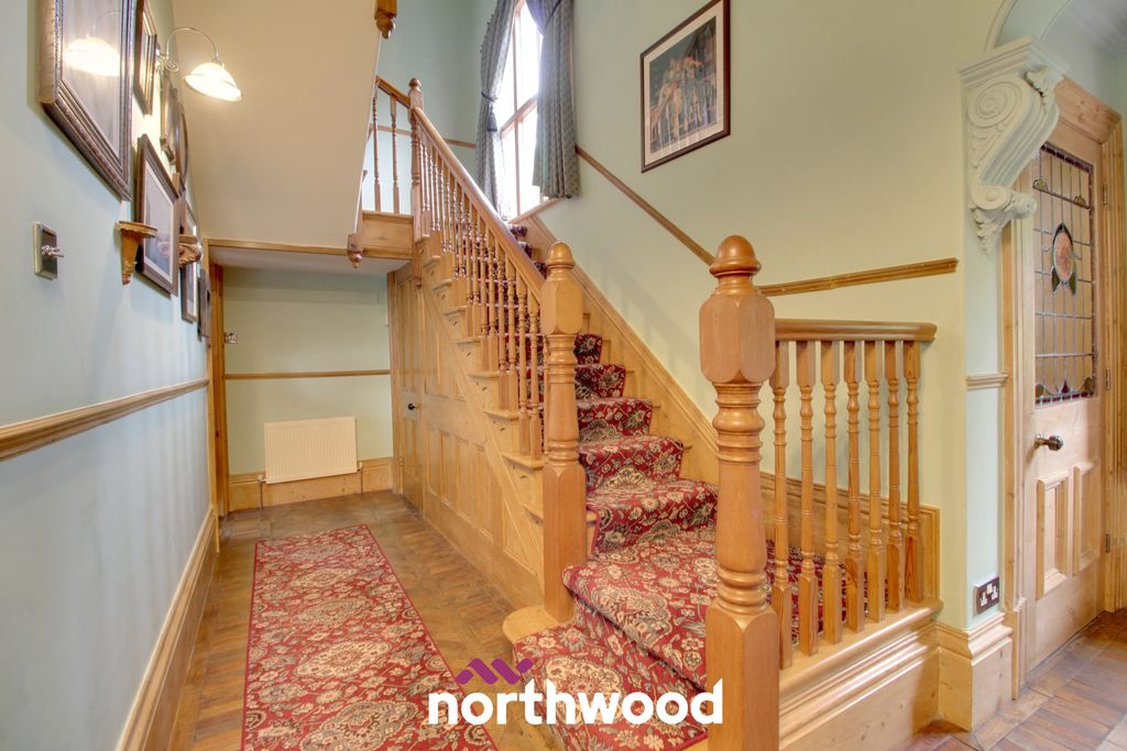Property photo 2 of 69