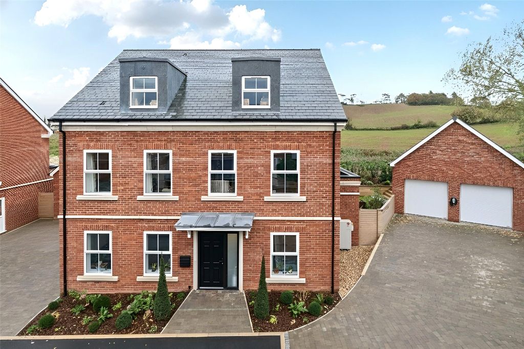 Property photo 1 of 16 Front