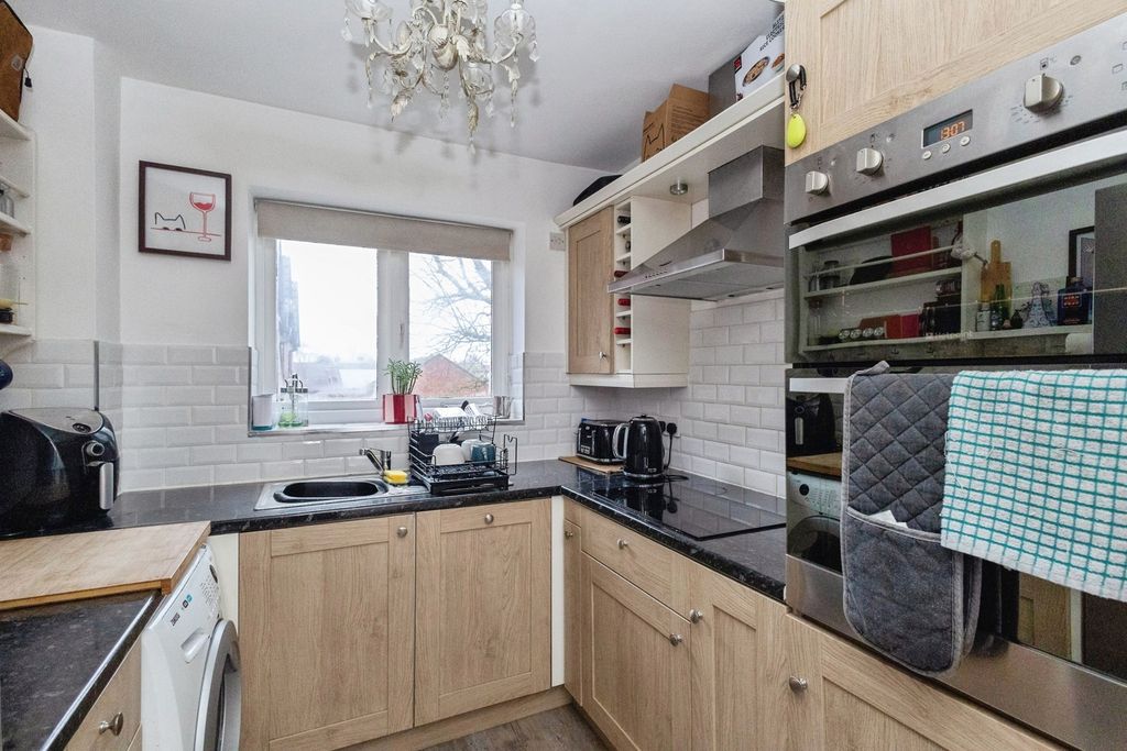 Property photo 3 of 13 Pbox-Img.Jpg