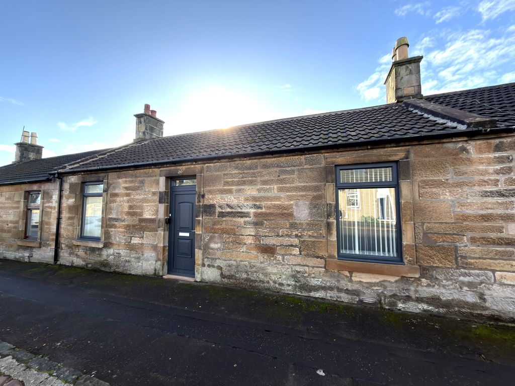 Property photo 1 of 11