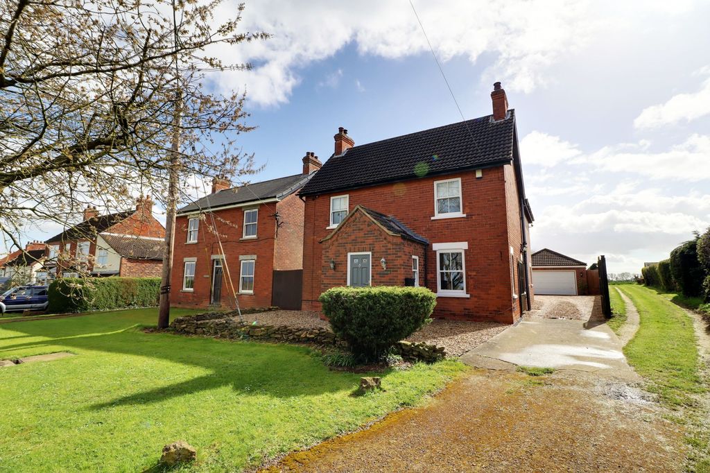 Property photo 1 of 36