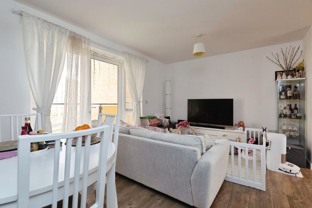 Property photo 3 of 16 Pbox-Img.Jpg