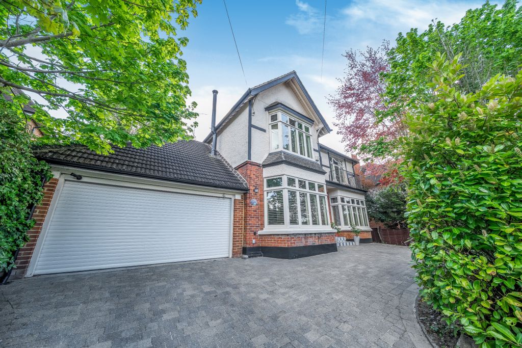 Property photo 1 of 29