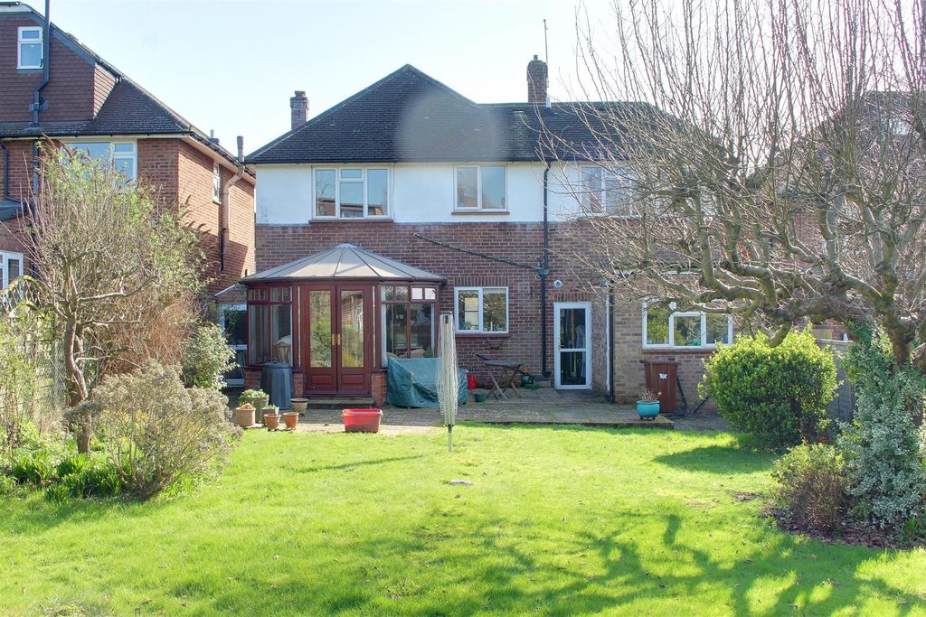 Additional image 10 of 5 bed detached house for saleBluebridge Avenue, Brookmans Park AL9