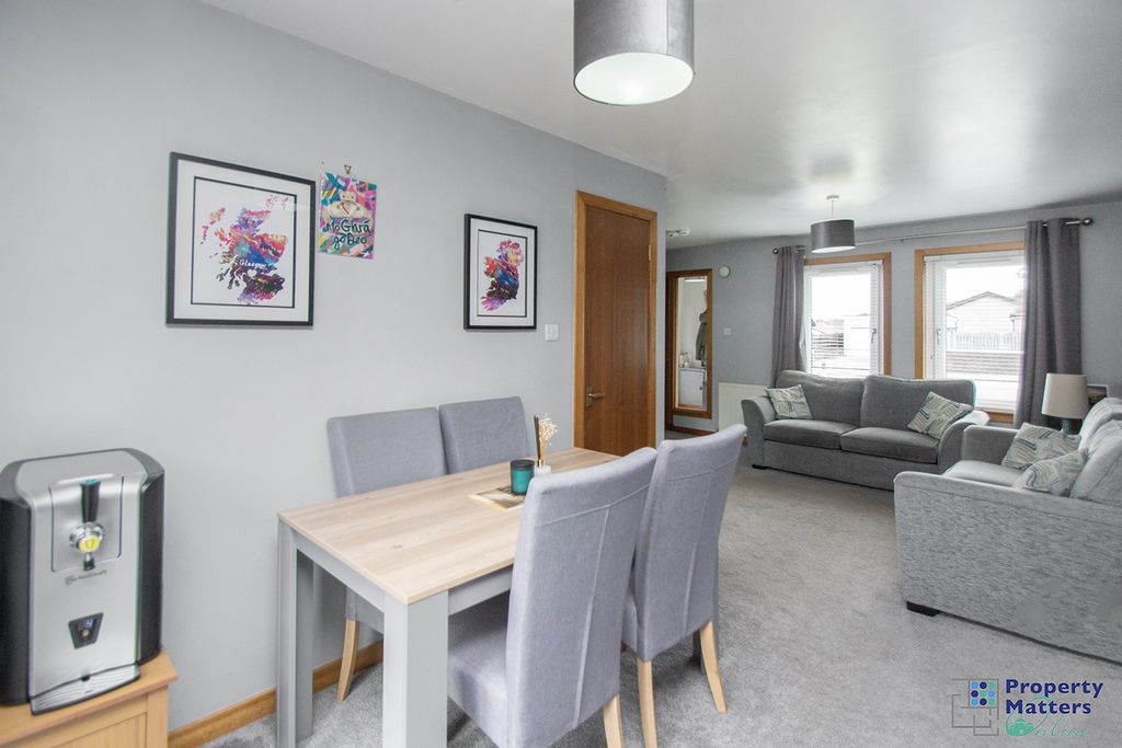 Property photo 3 of 16 Dining