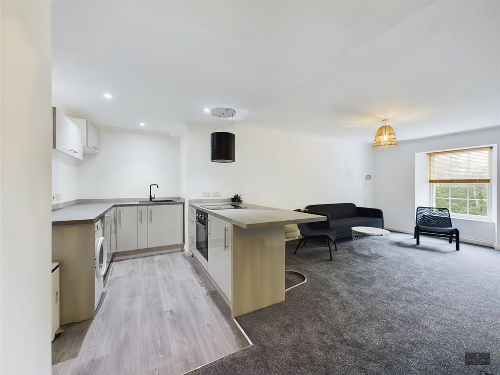 Property photo 1 of 9 Cam02887G0-Pr0042-Still008.Jpg