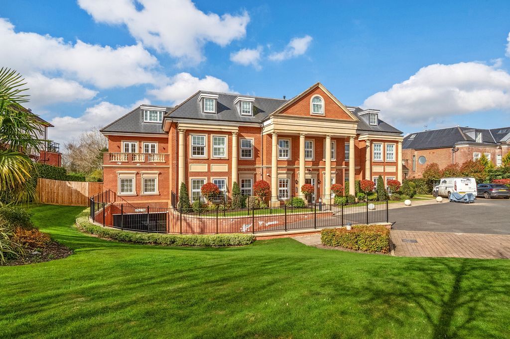 Property photo 3 of 23