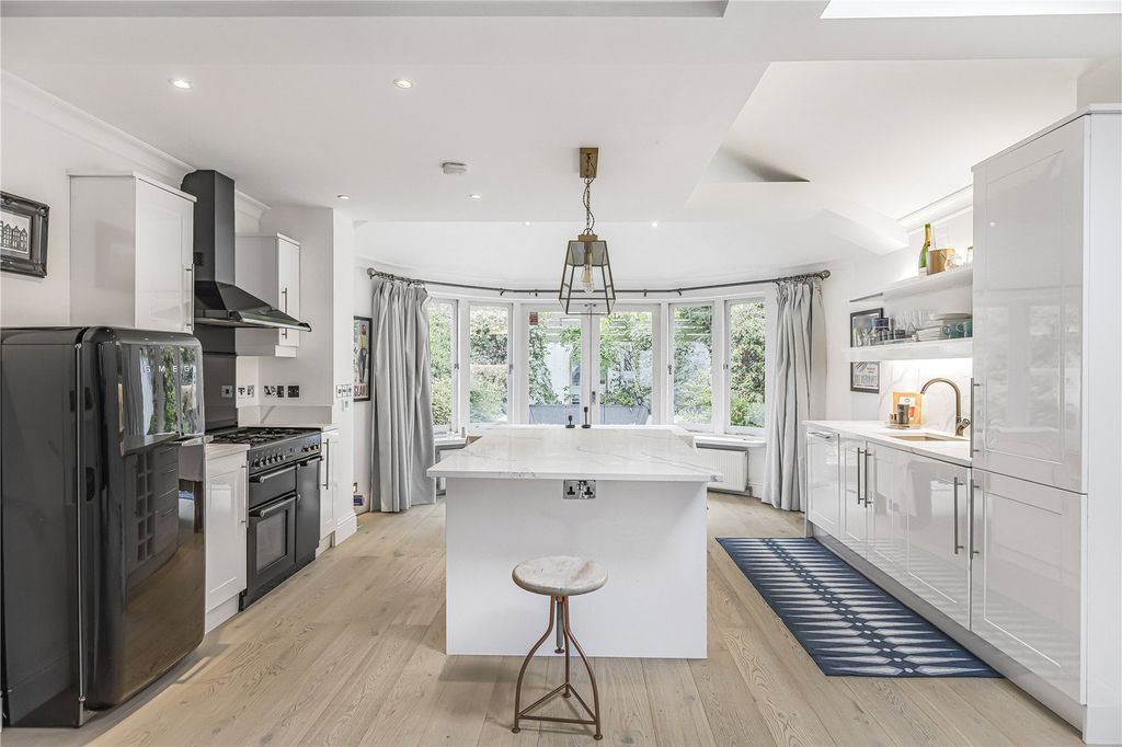 Property photo 2 of 16 Picture No. 05