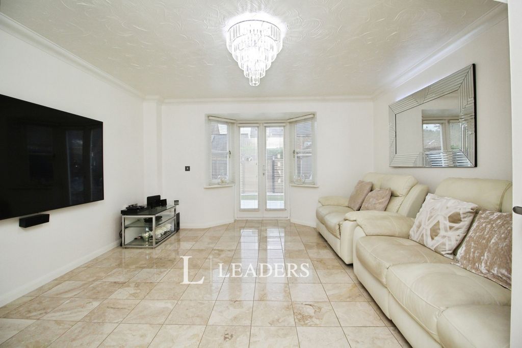 Property photo 3 of 15 Pbox-Img.Jpg