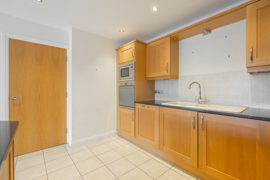 Additional image 8 of 2 bed flat for saleHolme Valley Court, Huddersfield Road, Holmfirth HD9