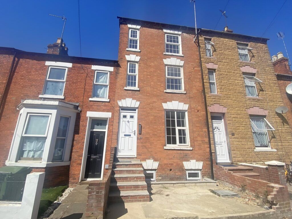 Property photo 1 of 5