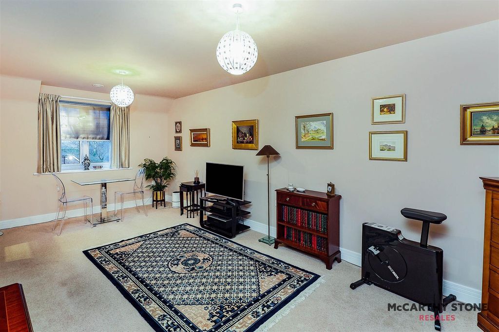 Property photo 3 of 16 36-27.Jpg
