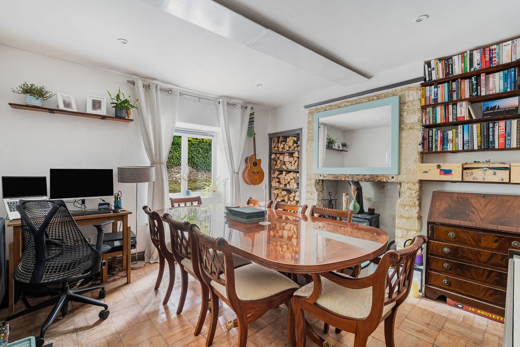 Property photo 3 of 19 21_82331