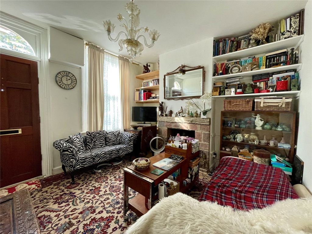 Property photo 2 of 9 Picture No. 25