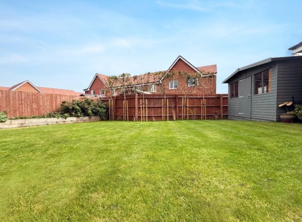 Property photo 2 of 23 Garden View