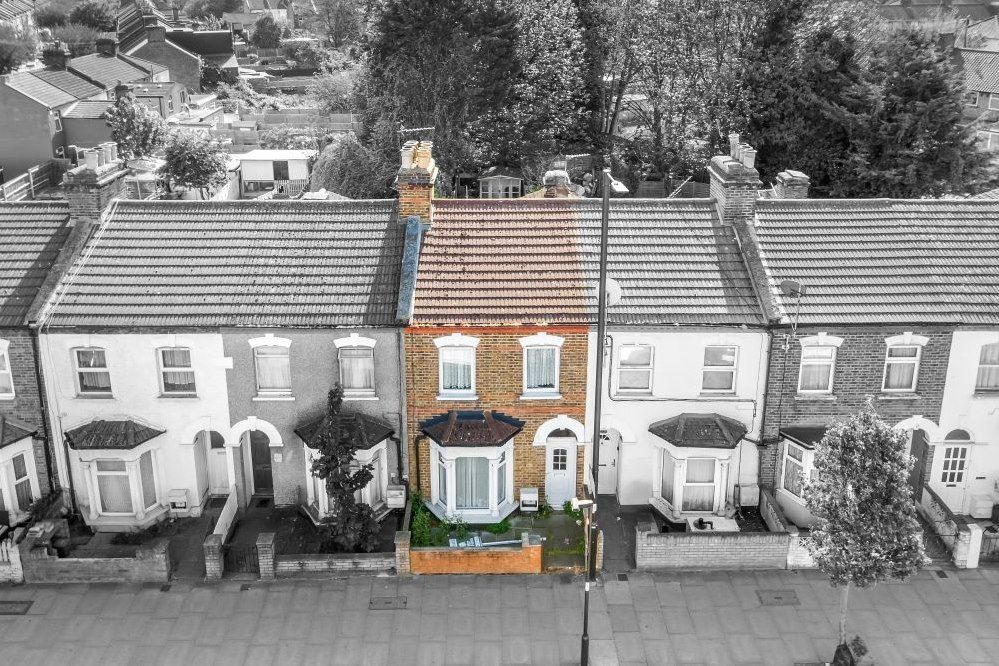 Property photo 2 of 20