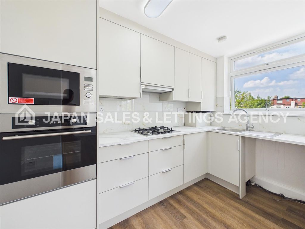 Property photo 1 of 6 Cam04401G0-Pr0147-Still007.Jpg