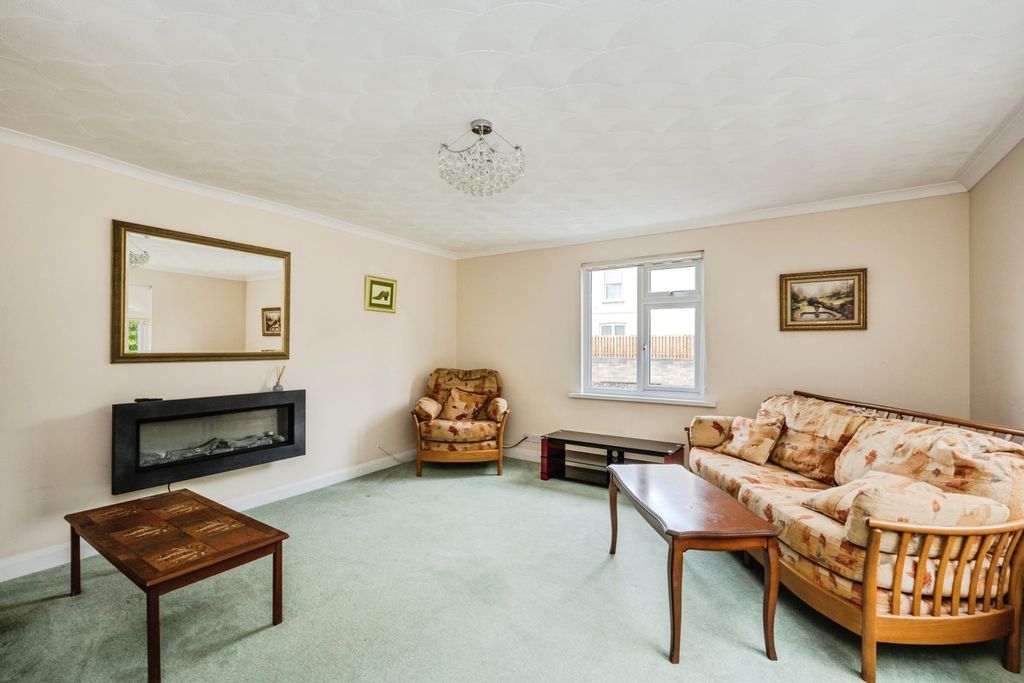 Property photo 3 of 20 Pbox-Img.Jpg