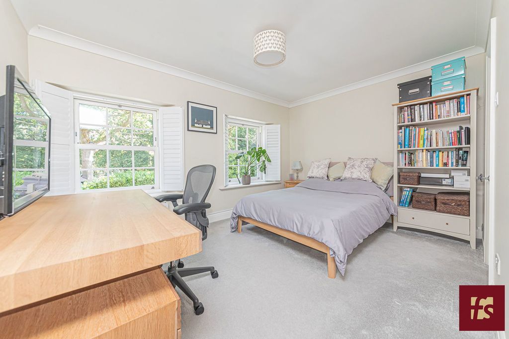 Additional image 27 of 5 bed detached house for saleTalisman Close, Crowthorne, Berkshire RG45