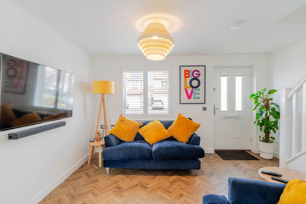 Property photo 2 of 28 Property Image 2