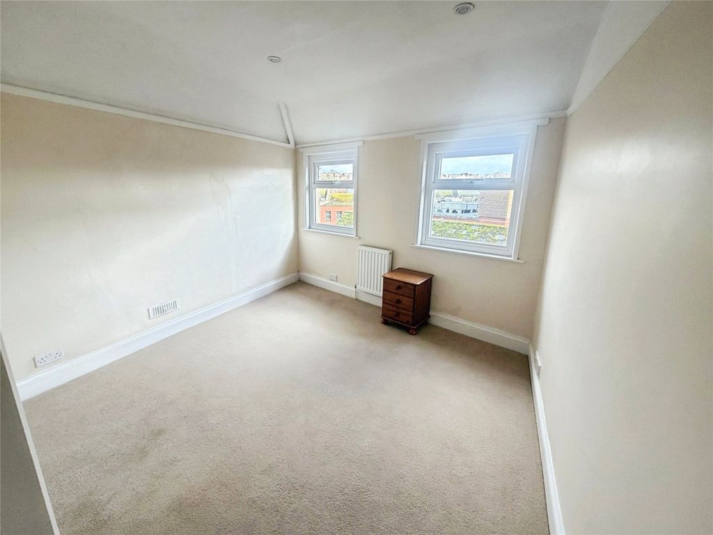 Rolle Street, Exmouth, Devon EX8, 2 bed flat for sale, £150,000 ...